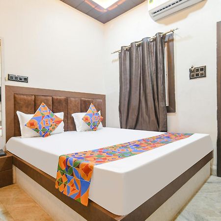 Fabhotel Shiva Grand Уджайн Екстериор снимка